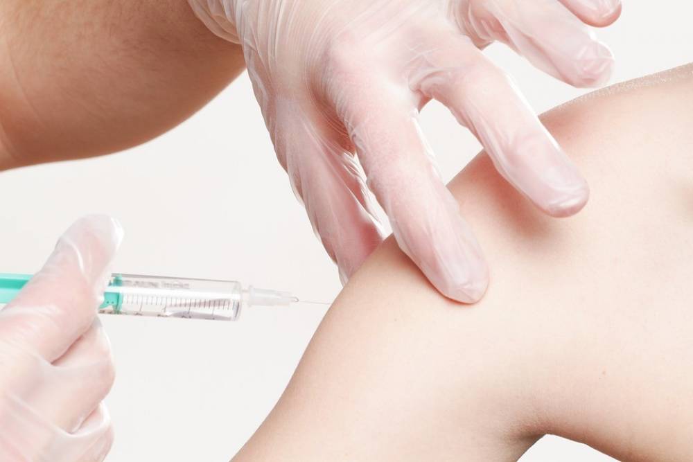 ฉีดวัคซีนแล้วมี อาการปวดแขน ลดอาการปวดแขนได้ด้วยวิธีต่าง ๆ เหล่านี้