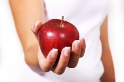 เคล็ดลับช่วย ลดน้ำหนัก และไขมันหน้าท้อง ทำได้ง่าย ๆ ด้วยการทานแอปเปิ้ล
