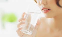 ประโยชน์ของการดื่มน้ำ เคยรู้หรือไม่ว่าการดื่มน้ำมีความสำคัญมากเพียงใด